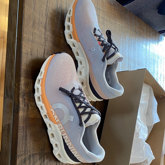 On Running Shoes in Light Gray and Orange - Picture 2 of 6